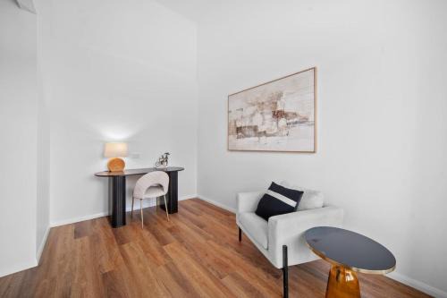 Comfortable 4 Bedroom Family Home with 3 Bathrooms and Air Conditioning