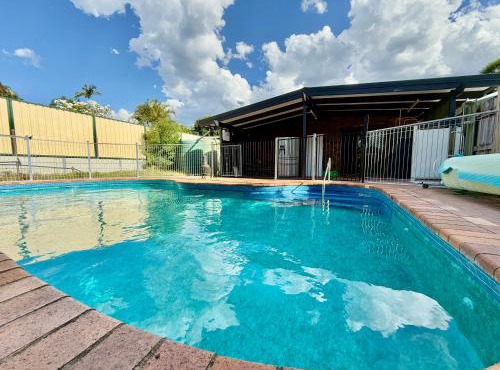 Comfy Logan - Shared bathrooms - Individual Room with a Queenbed