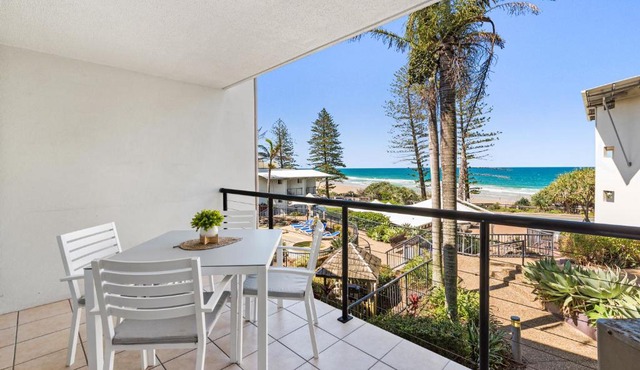 Coolum Beachside Apartment