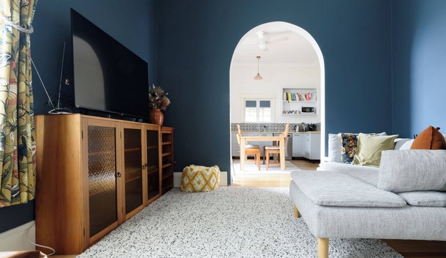 Cosy Goderich Retreat