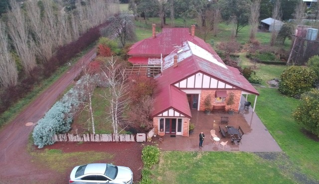 Cosy north facing priv selfcontained Suite set within large garden, 7min to town