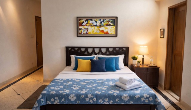 Cozy AC bedroom Attached Washroom in Bashundhara