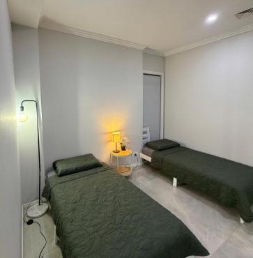 Cozy Twins Room with 2 Comfortable Single Beds