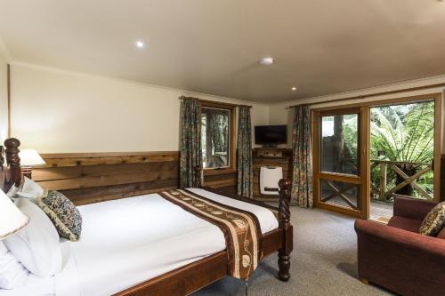 Cradle forest inn