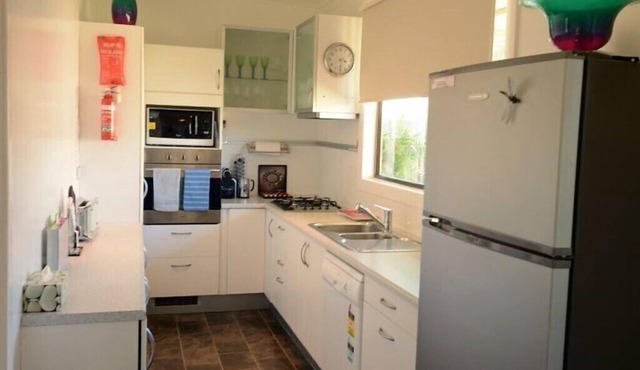 Cute cottage, Great Location