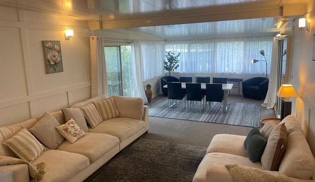 Easy Wagga Stopover, Spacious & Comfortable