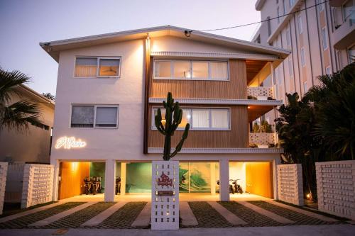 El Parche Bilinga Beachside, Unit 5, Sleeps 6