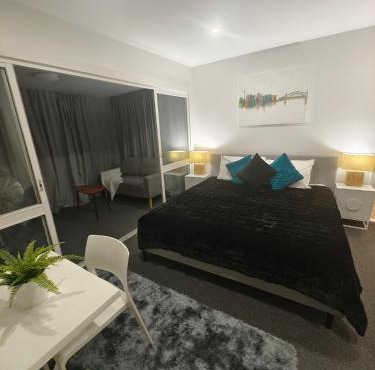 Entire Studio Apartment - self check-in