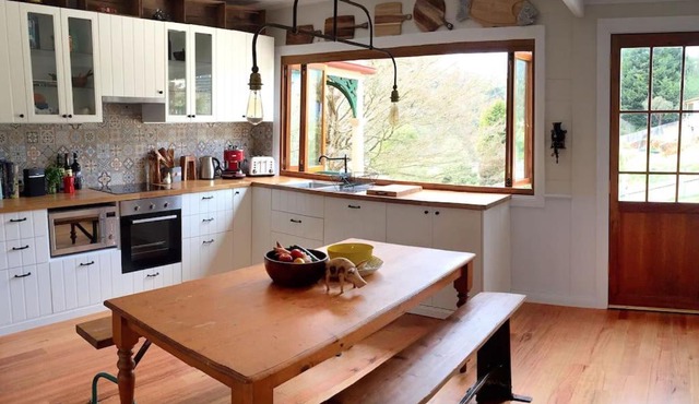 Explore Derby from Gorgeous Home with Outdoor Bath