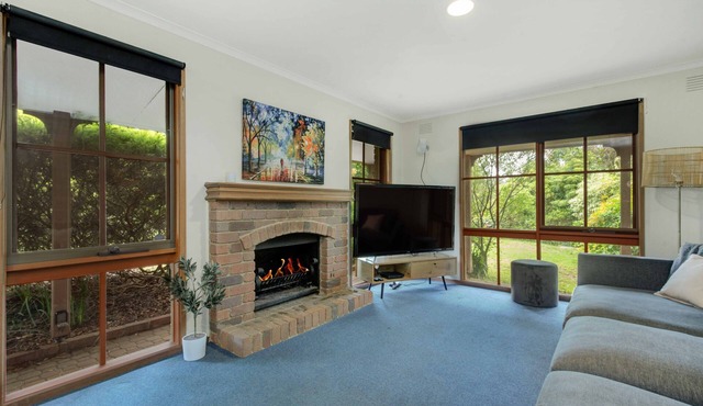 Family Home - 4 mins to beach
