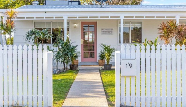 Farnborough Beach Cottage