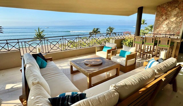 FRONT ROW PENTHOUSE - Amazing views - Premier/Cook/Golf Cart in Punta De Mita