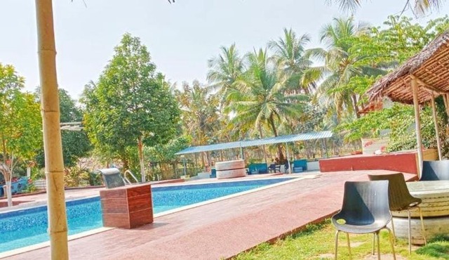 Greenline Farm Stays with swimming pool