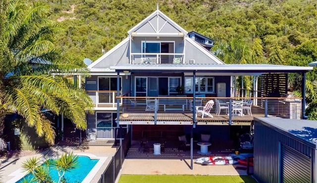 Hamptons at Hydeaway - Beachfront Home