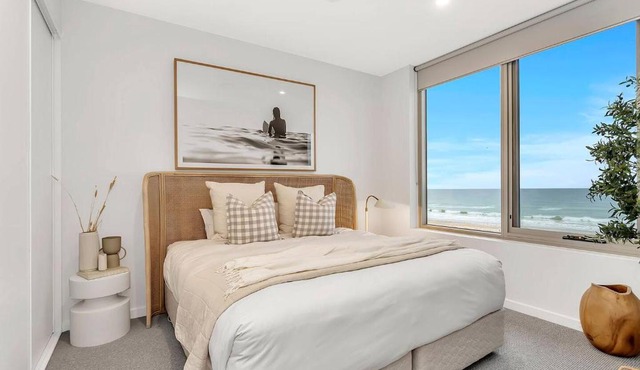 Hamptons at Moana - Panoramic Beachfront Living
