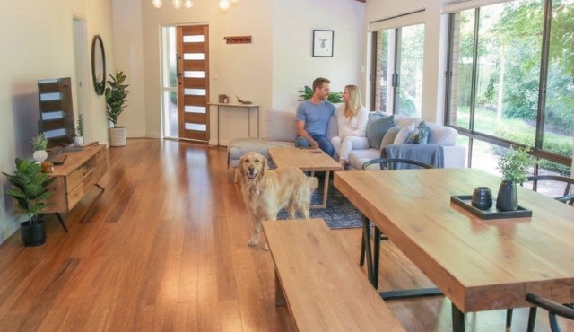 Haus on Houghs : Space and style in Bright