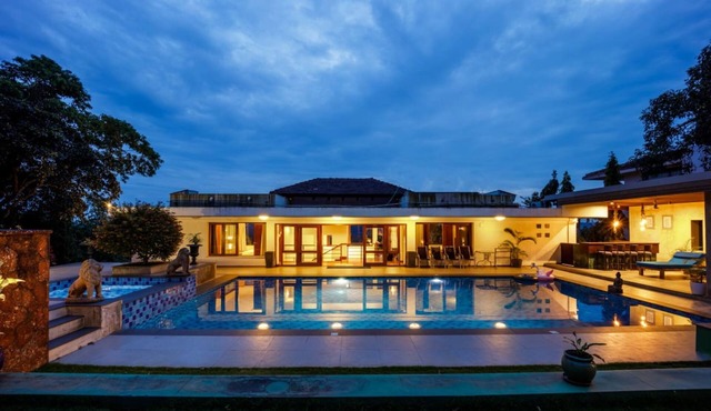 Hilltop Villa With Pool River View Whitehouse