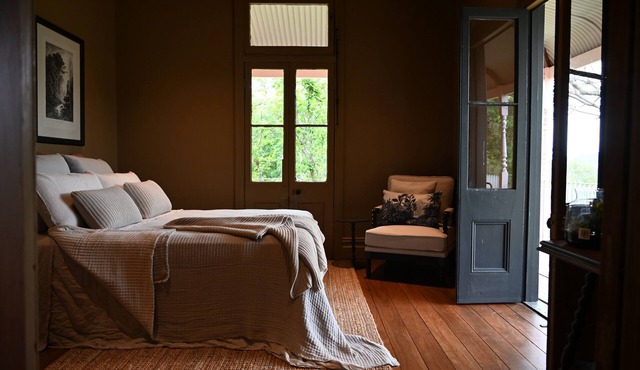 Historic Hunter Valley bush retreat with valley views& slow weekends by the fire