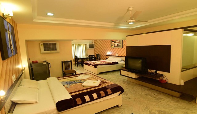 Hotel Ashlesh