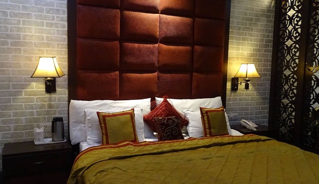 Hotel Diplomat Residency