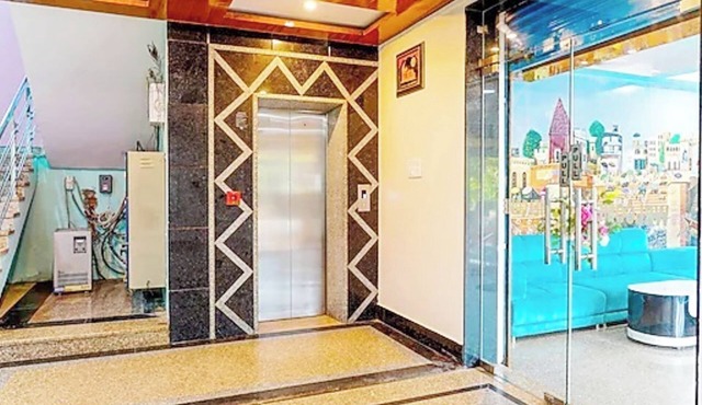 Hotel Navneeta Grand Varanasi