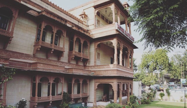 Hotel Navrang