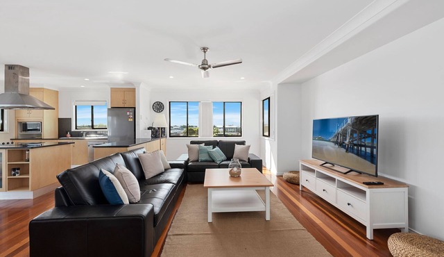 Jetty Escape Townhouse - Great Location, Restaurants and Beach