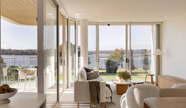 Kailani 301: Designer Waterfront Apartment