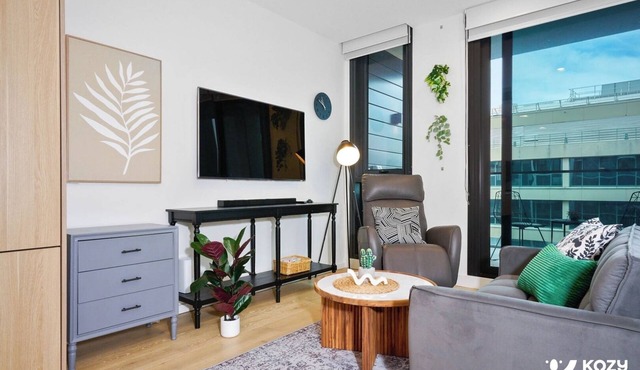 KozyGuru | Moonee Ponds | Modern 1 Bed Apt Parking