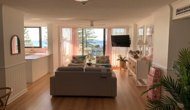 La Pacifique Apartments