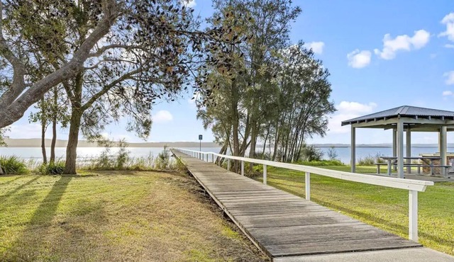 Long Jetty | Waterfront Guest House