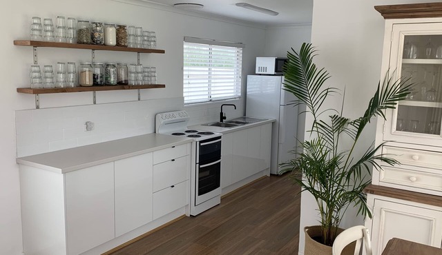 Looking for perfect surf get away? Great beach location!