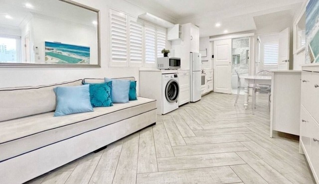 Lovely 2 Bedroom Apartment with Seascape Art!