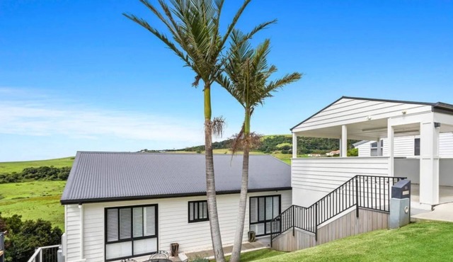 Loves Bay Country Oasis – breathtaking views