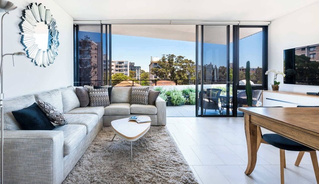 Luxe Bondi Living with Harbour Views
