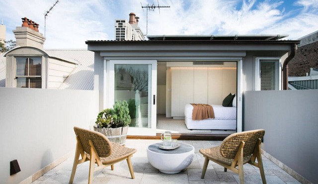 Luxury 3BR home w rooftop + garden/BBQ + near CBD