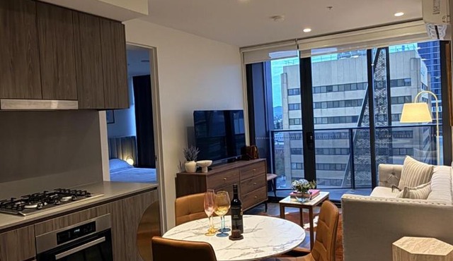 Luxury CBD Retreat with Skyline Views