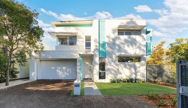 Luxury South Coogee House | Media Room + Parking