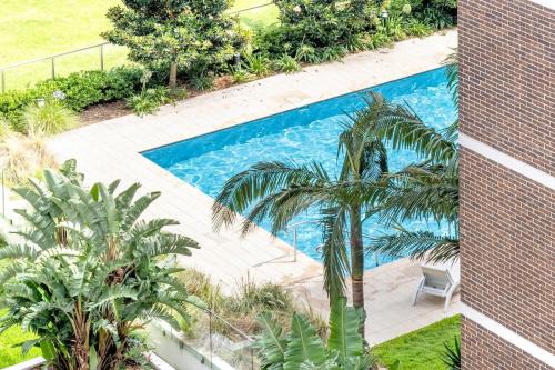 Macquarie Cozy Nest 2BR with Pool Near Train Shopping