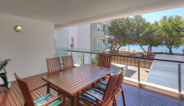 Maggies Beachfront Apt. 7
