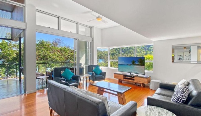 Maggies Beachfront Apartment 12