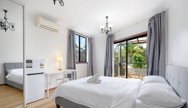 MetaWise Parramatta Cozy Room w Private Bathroom