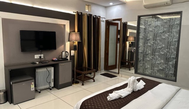 Mithilesh Hotel