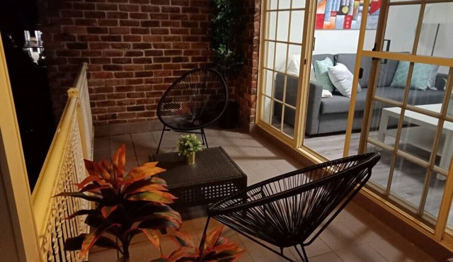 Modern 2BR Apartment/Parking in Griffith