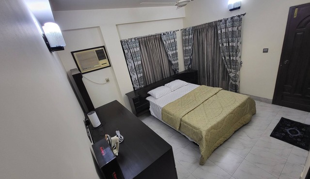 Modern 2BR in Elite DOHS Baridhara – Secure, Quiet & Stylish