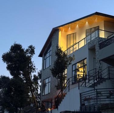 Modern 3 Bedroom Duplex Villa
