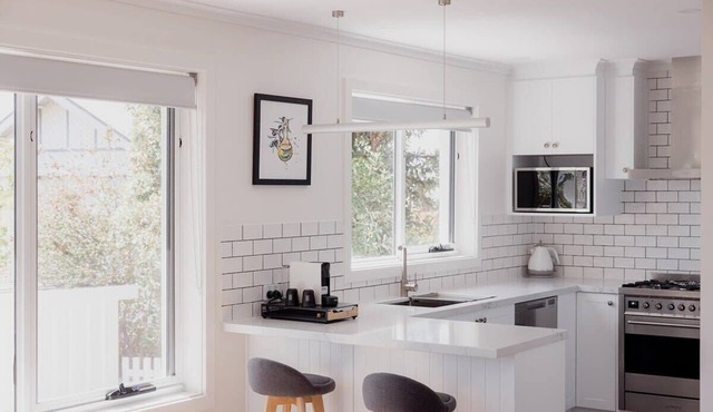 Modern refurbished unit in charming Bellerive