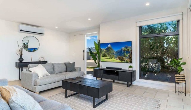 Modern Torquay Living