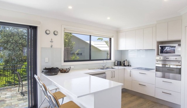 Mollymook Retreat in Narrawallee