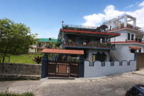 Mona's Villa Homestay